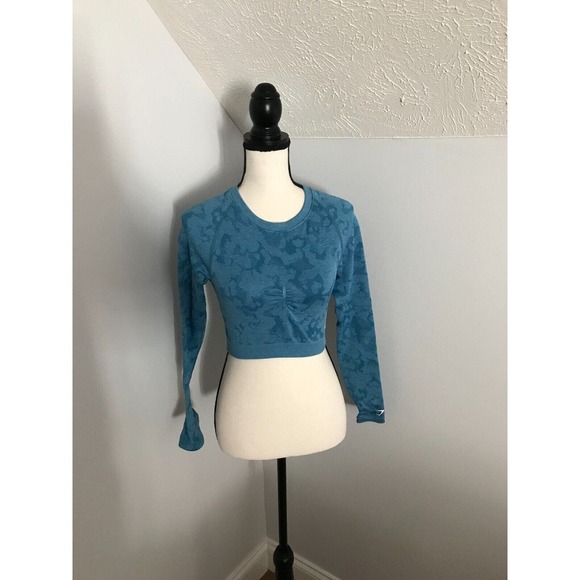Gymshark Women's Top Blue Camo Long Sleeve Ruched Chest Cropped - Size Medium - Picture 1 of 12